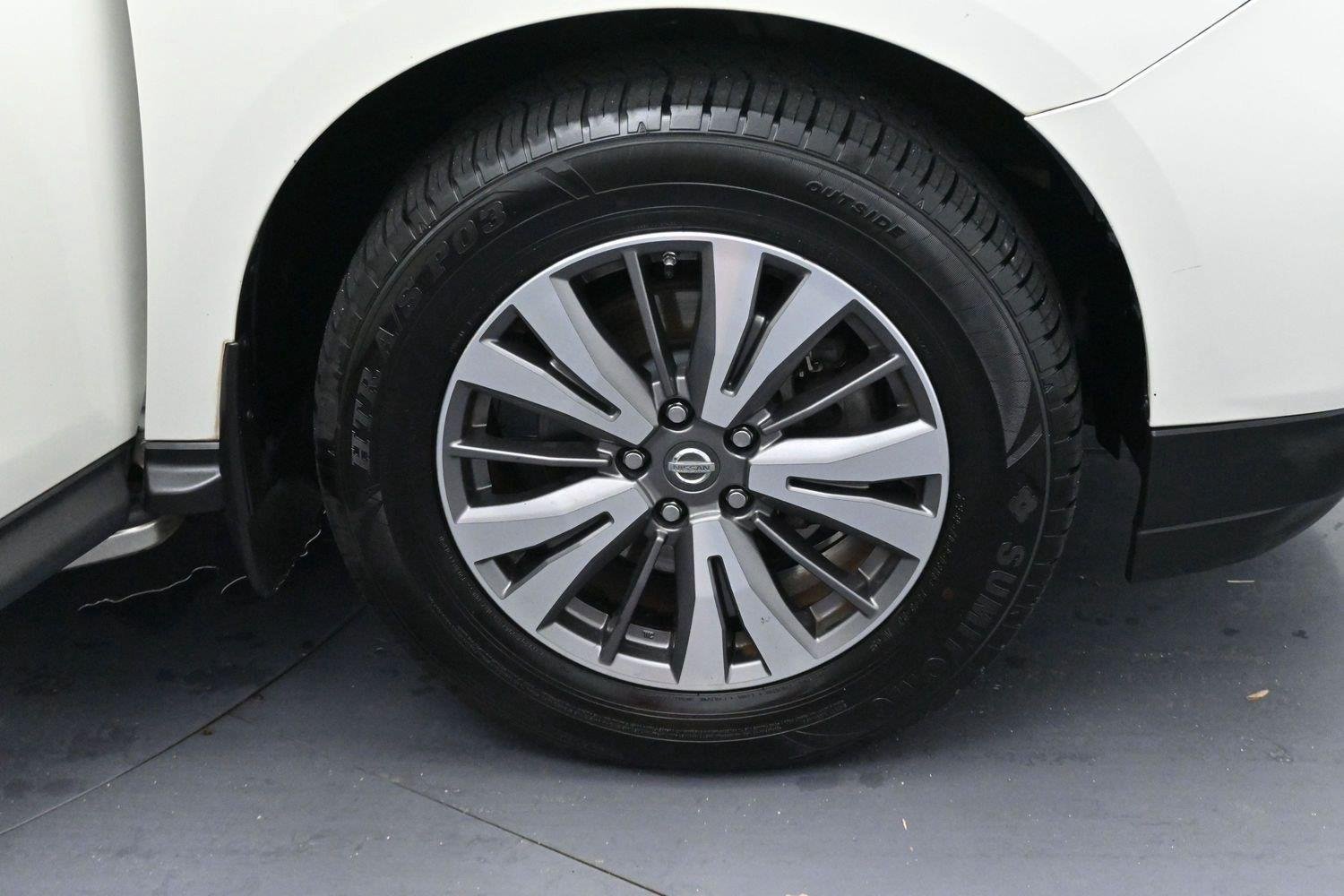 Used 2017 Pearl White Nissan SV image 33