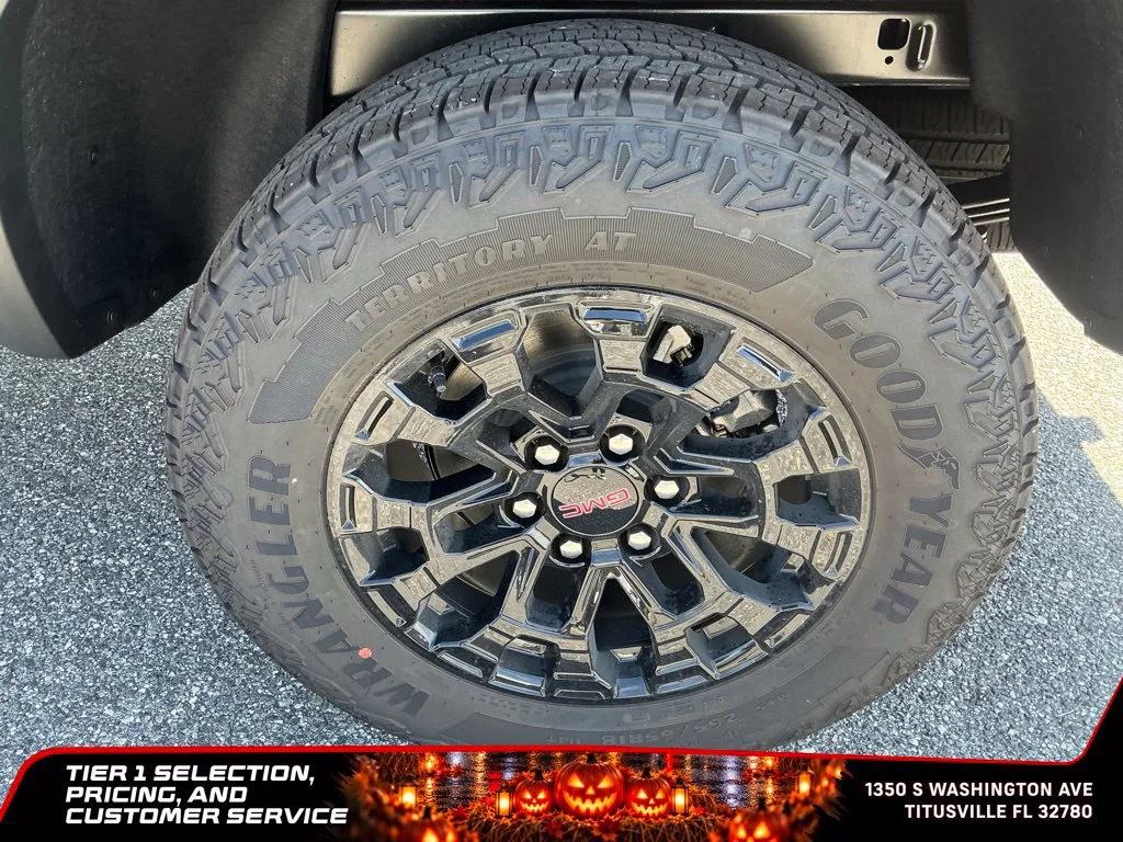 New 2026 Sterling Metallic GMC Elevation image 18