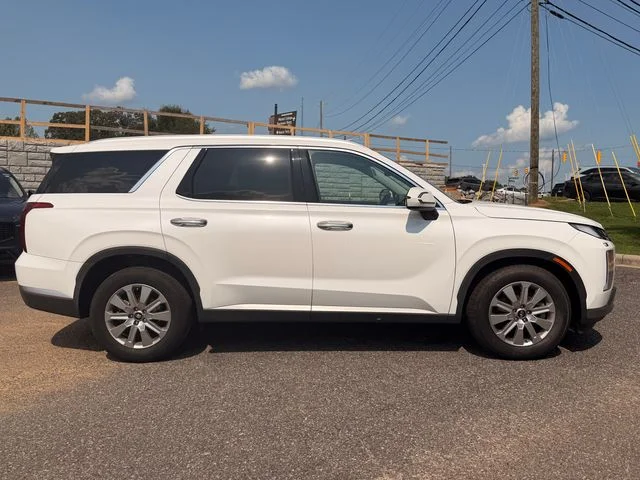 Used 2023 White Hyundai SEL image 6