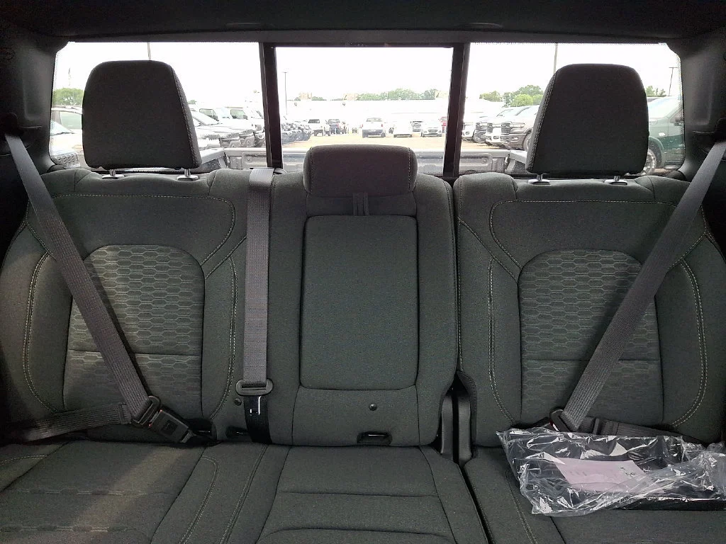 New 2026 Granite Crystal Metallic Clear-Coat Exterior Paint RAM Warlock image 14