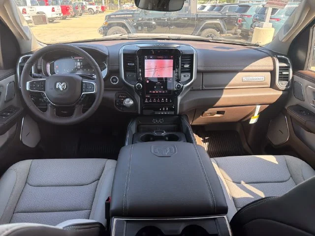New 2027 Ivory White Tri-Coat Pearl-Coat Exterior Paint RAM Laramie image 20