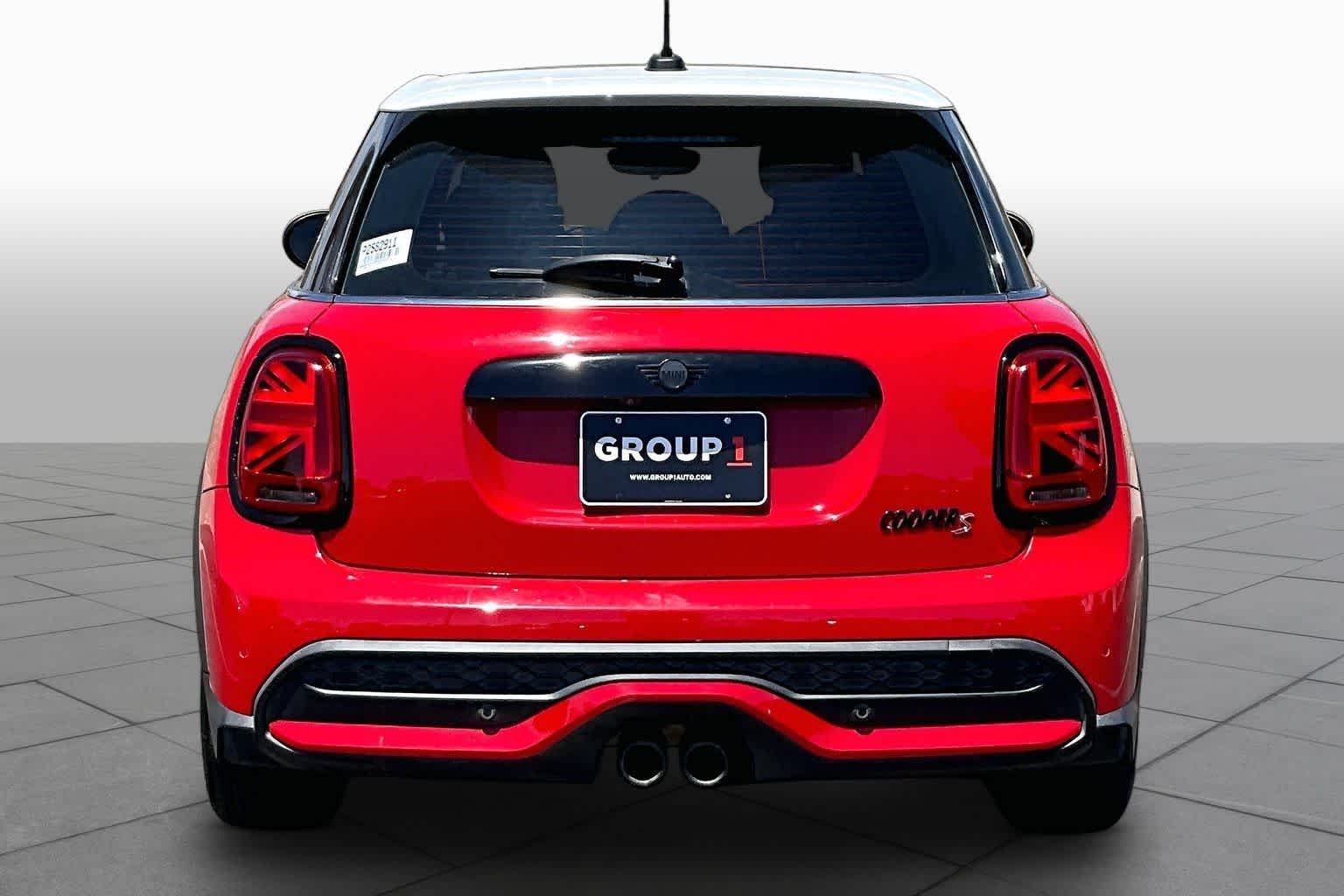 Used 2023 Chili Red MINI Cooper S image 5