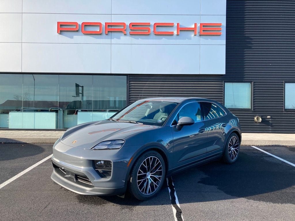 2025 Porsche Macan S