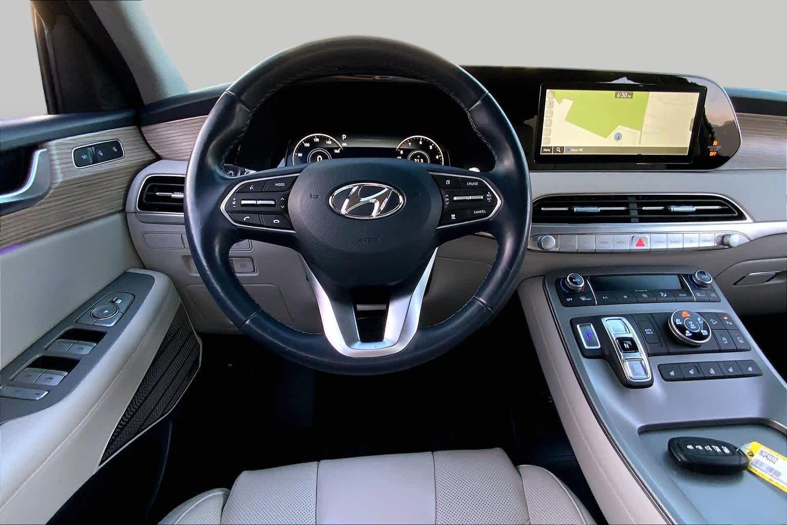 Used 2022 Abyss Black Pearl Hyundai Limited image 6