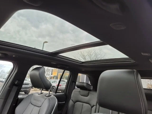 Used 2023 Jeep Grand Cherokee Overland 4xe with VIN 1C4RJYD67P8774646 for sale in Centerville, OH