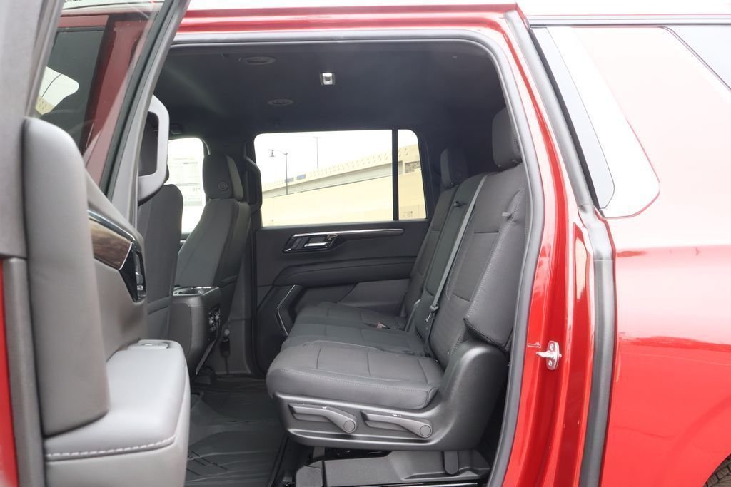 2026 Chevrolet Suburban LS - Photo 33