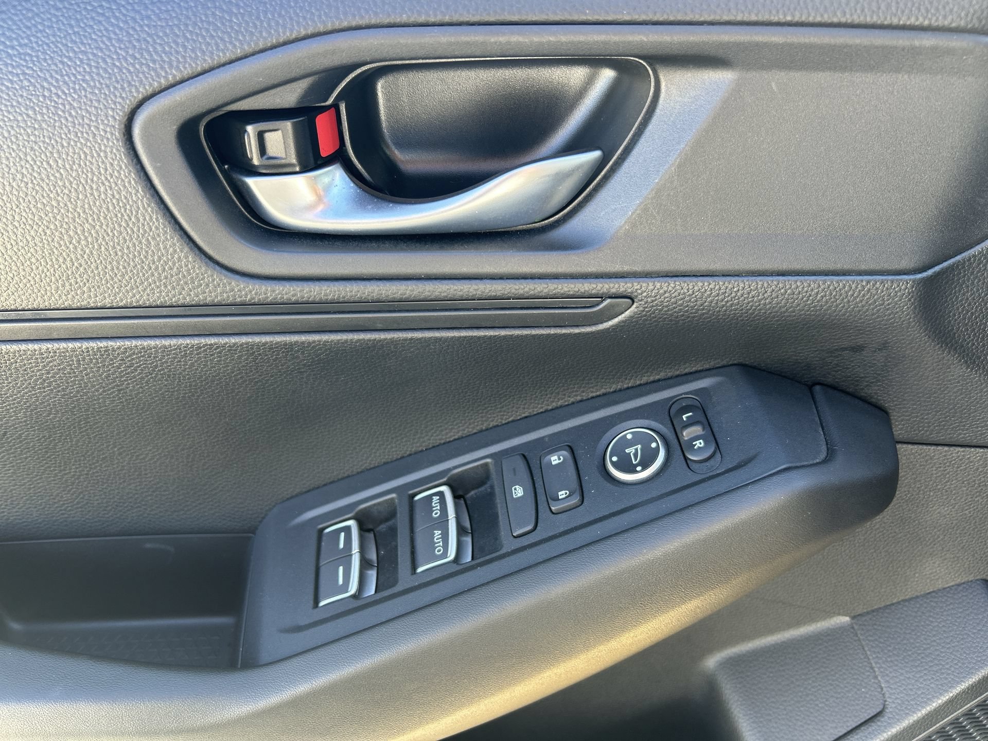 2025 Honda Accord LX - Photo 40