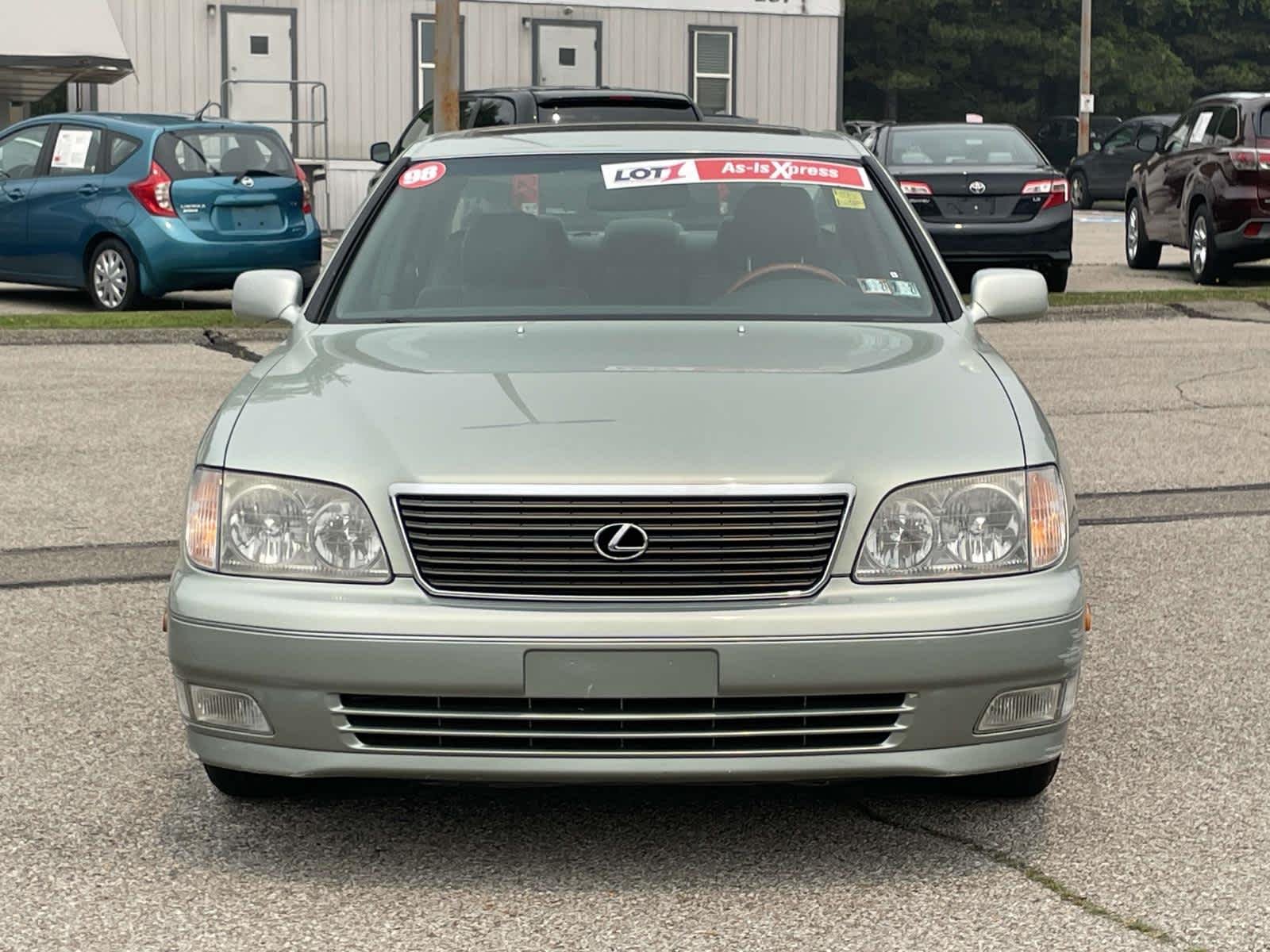 Used 1998 Silver Jade Pearl Lexus  image 12
