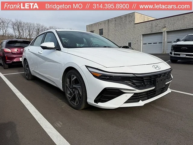 2024 Hyundai Elantra Limited IVT
