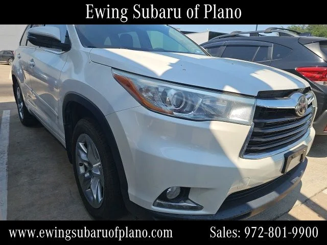 Used 2015 White Toyota Limited Platinum V6 image 2