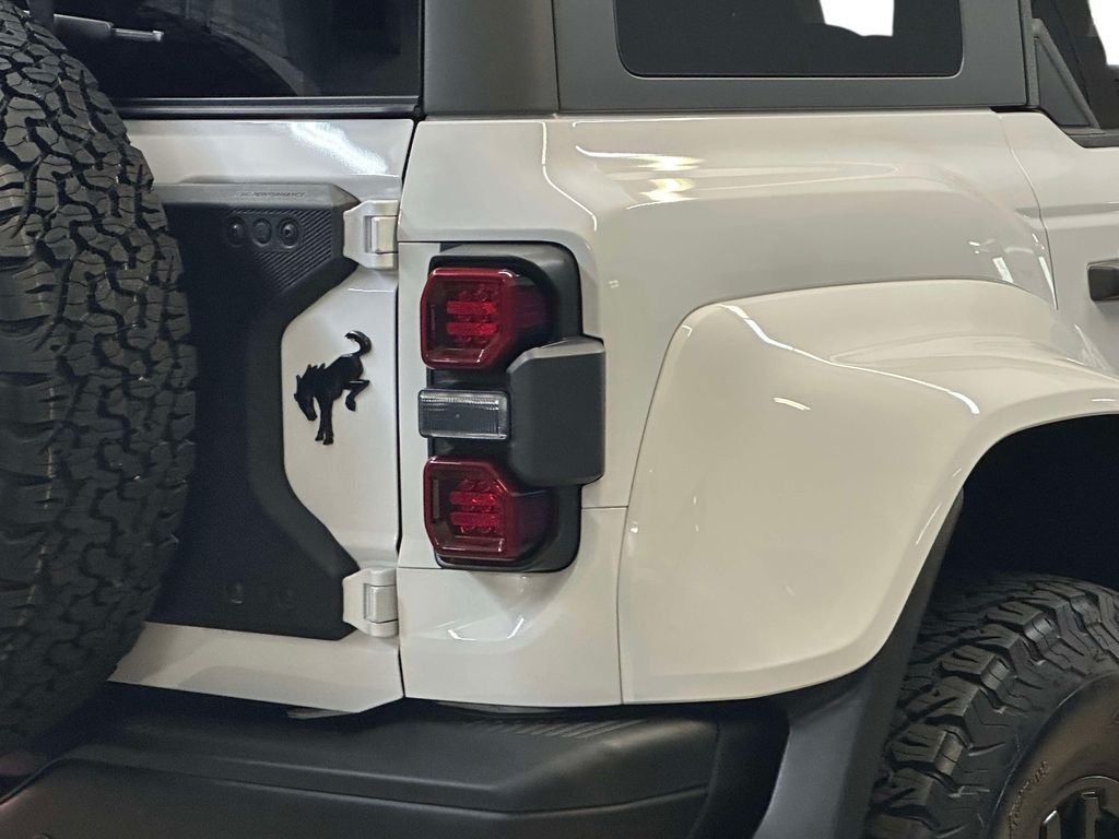 Used 2025 Oxford White Ford Raptor image 29