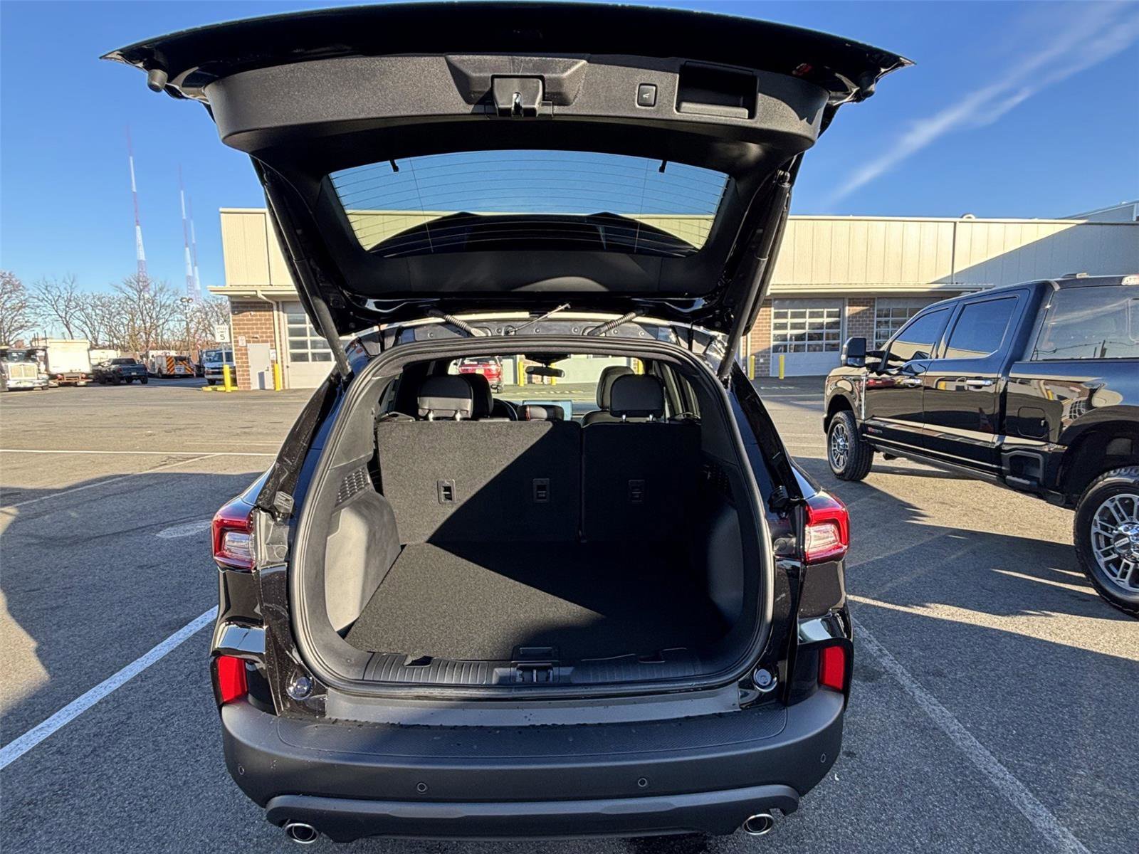 New 2026 Agate Black Metallic Ford ST-Line image 9