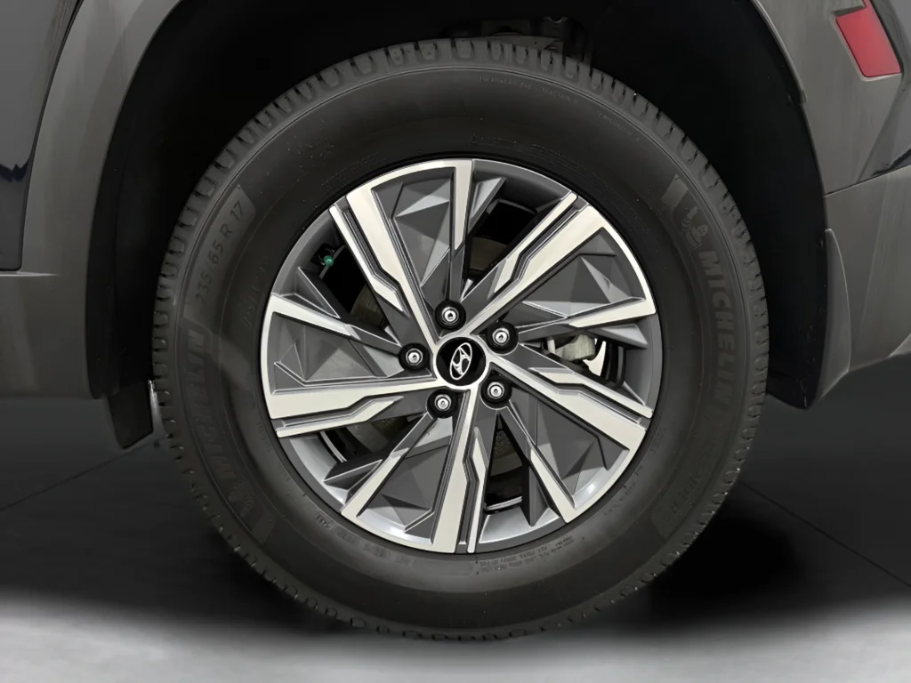Used 2023 Black Hyundai Blue image 30