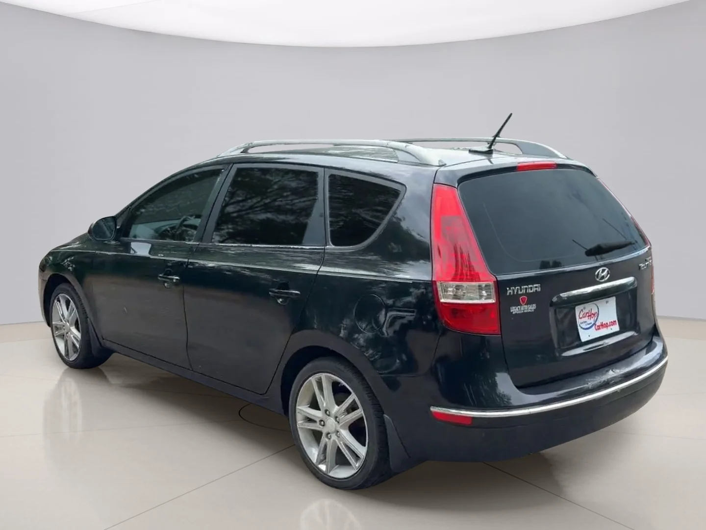 Used 2011 Black Hyundai GLS image 3