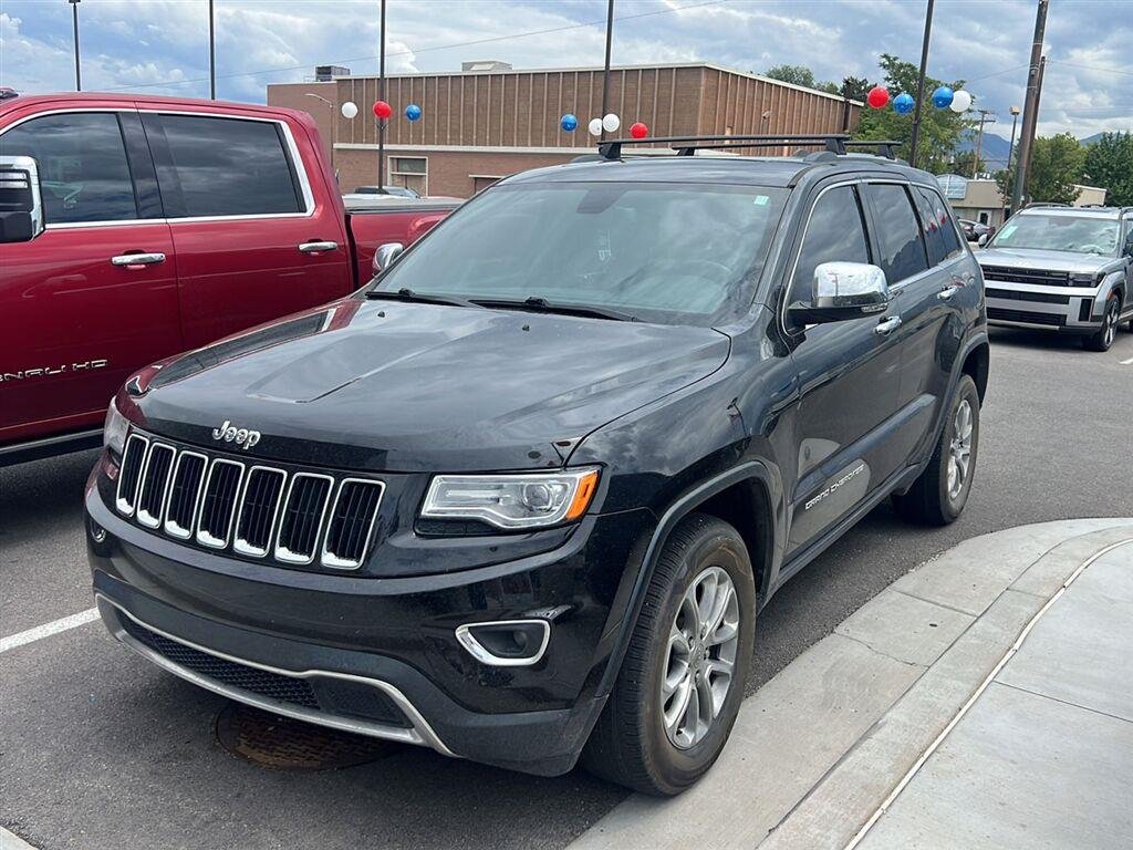 Used 2015 Brilliant Black Crystal Pearlcoat Jeep Limited image 1