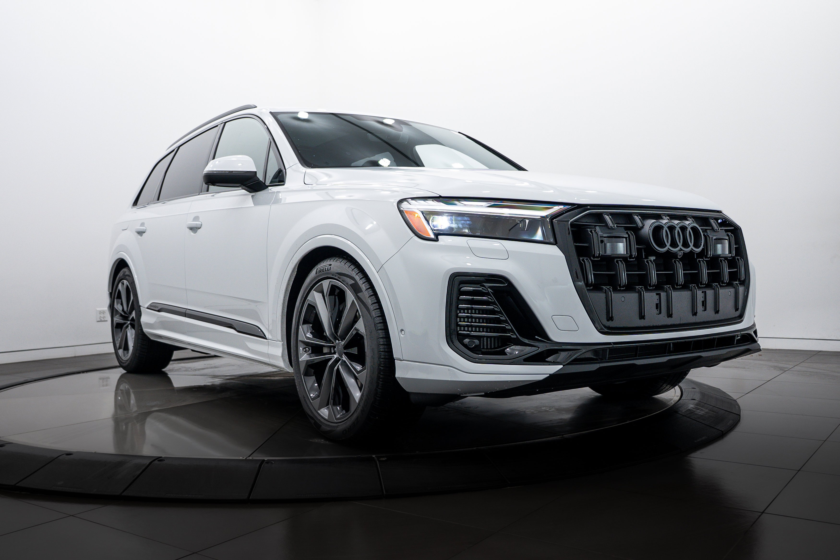 2026 Audi Q7 55 Premium Plus quattro Tiptronic's photo