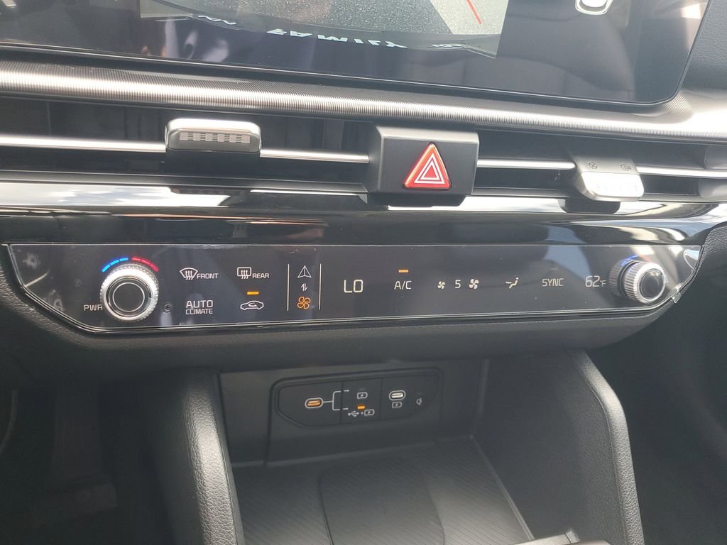 2026 Kia Sportage EX - Photo 42