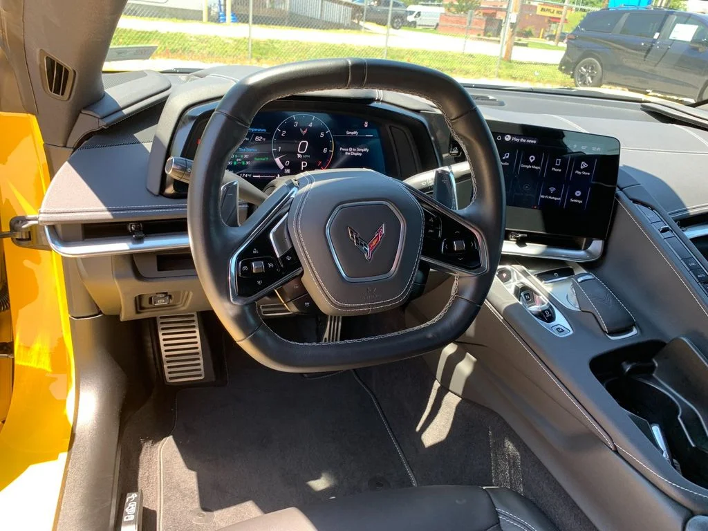 Used 2025 Yellow Chevrolet Stingray image 16