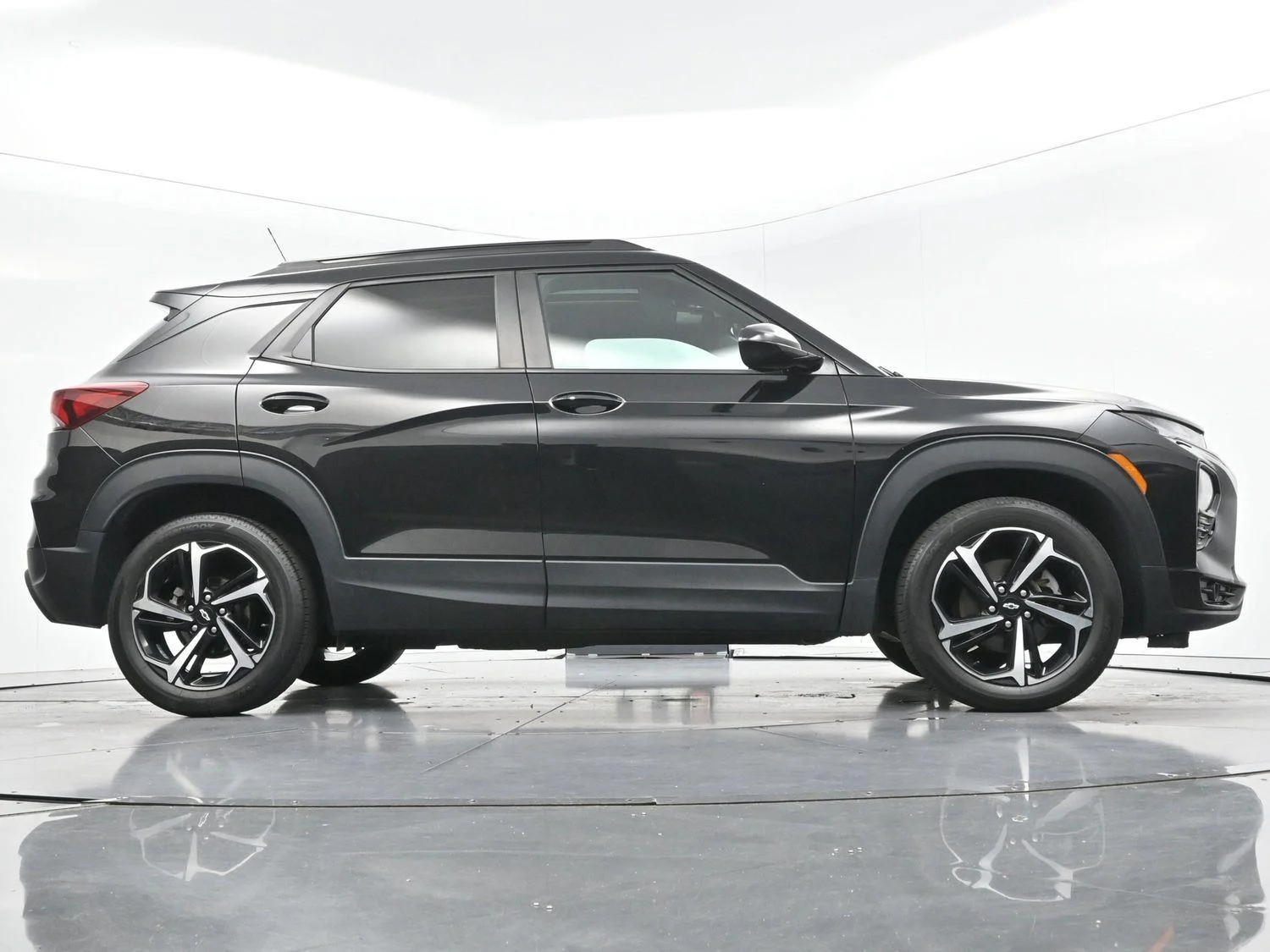 Used 2022 Mosaic Black Metallic Chevrolet RS image 50