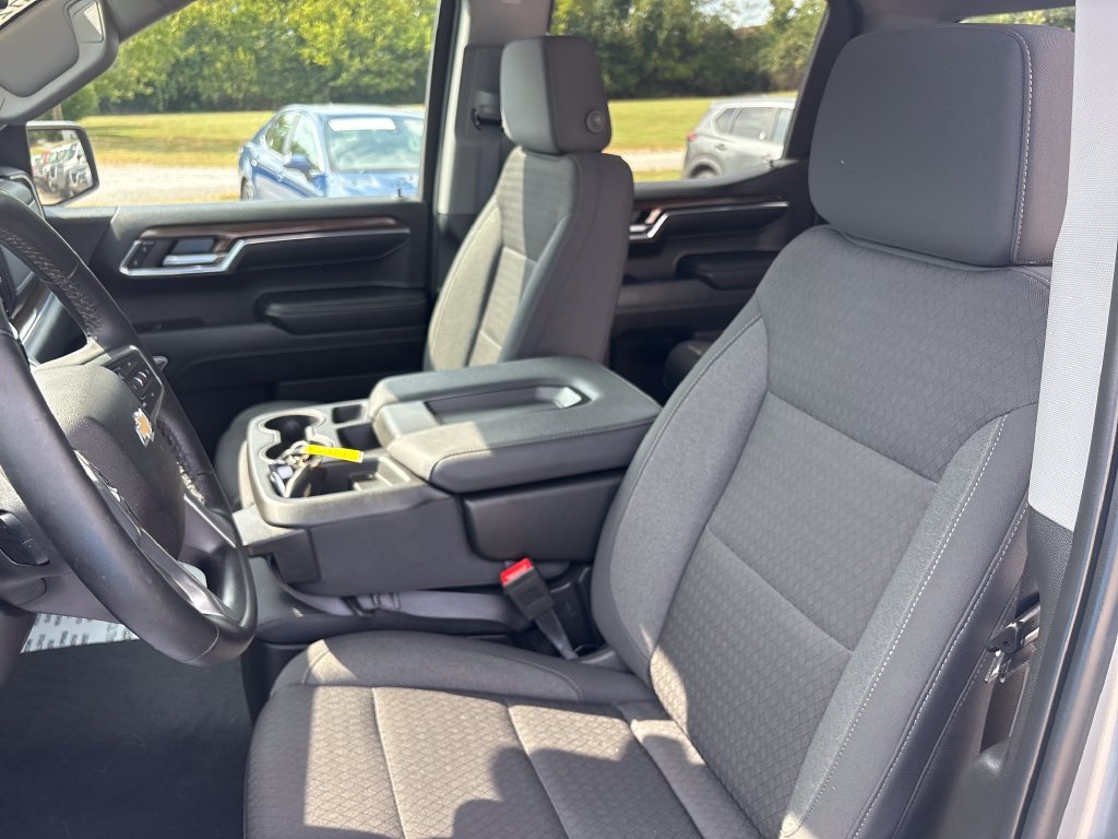 Used 2024 Gray Chevrolet LT image 13