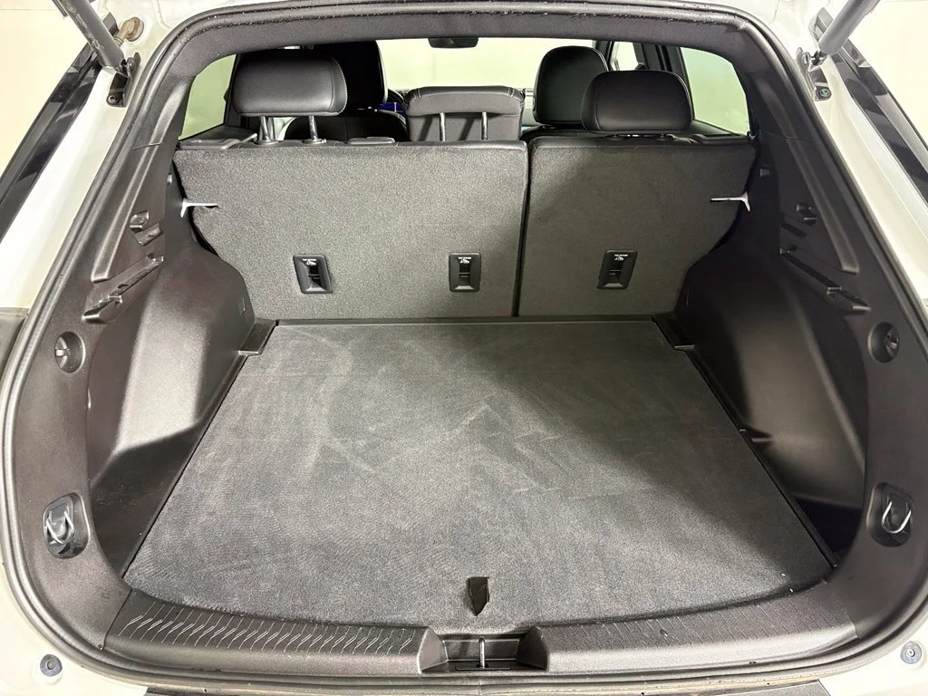 Used 2024 White Chevrolet LT image 18