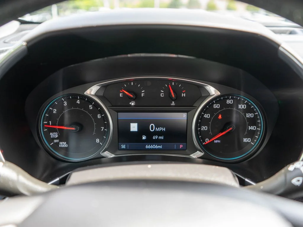 Used 2021 Silver Chevrolet LT image 20