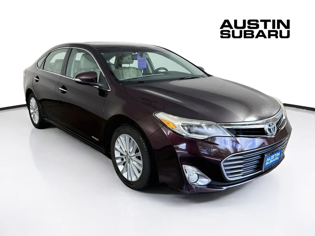 Used 2013 Red Toyota XLE Touring image 1