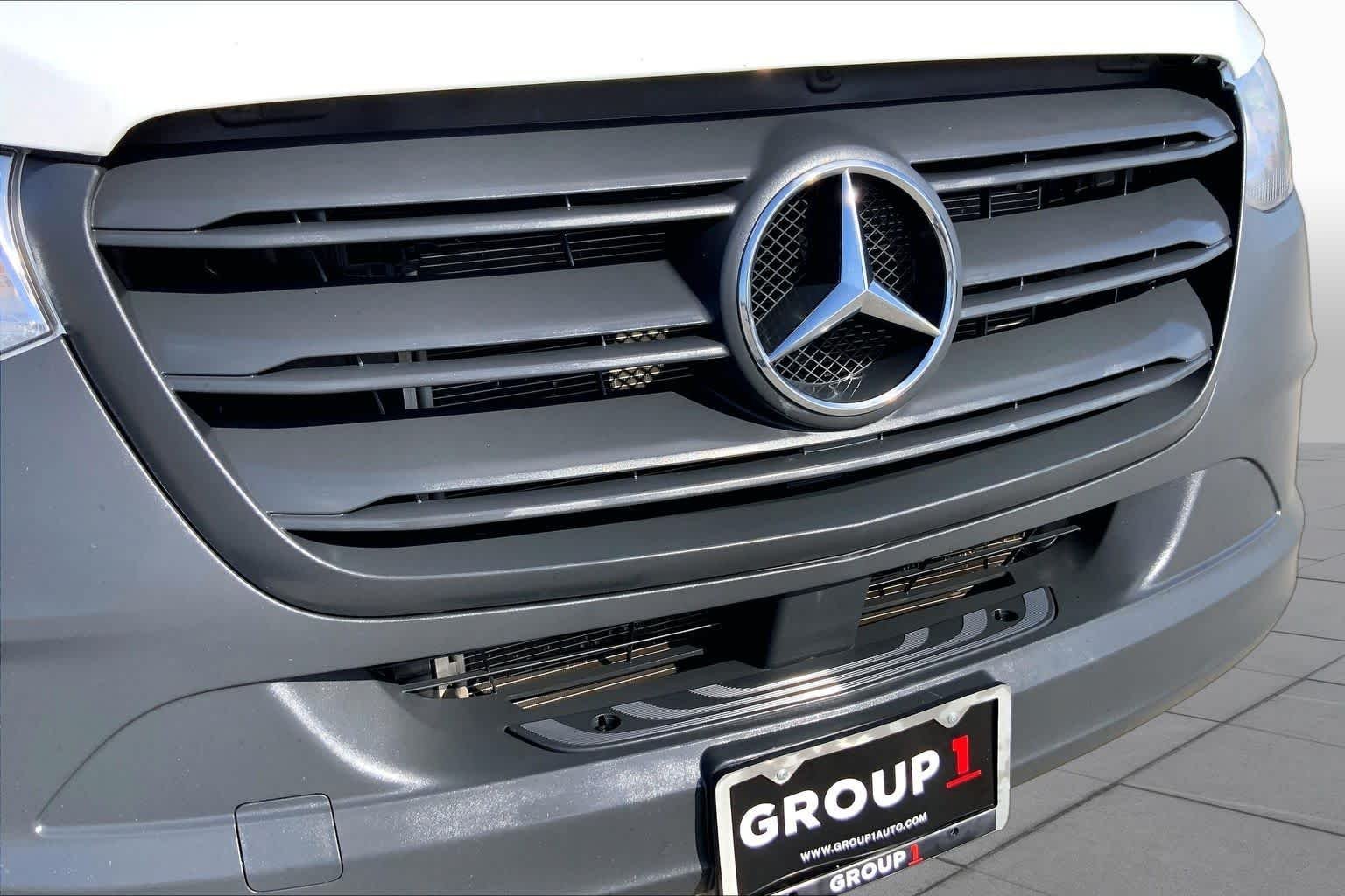 Used 2024 Arctic White Mercedes-Benz  image 26