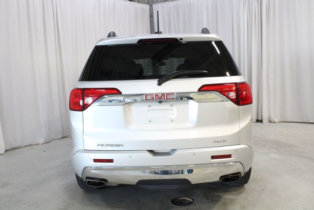 Used 2019 Silver GMC Denali image 28