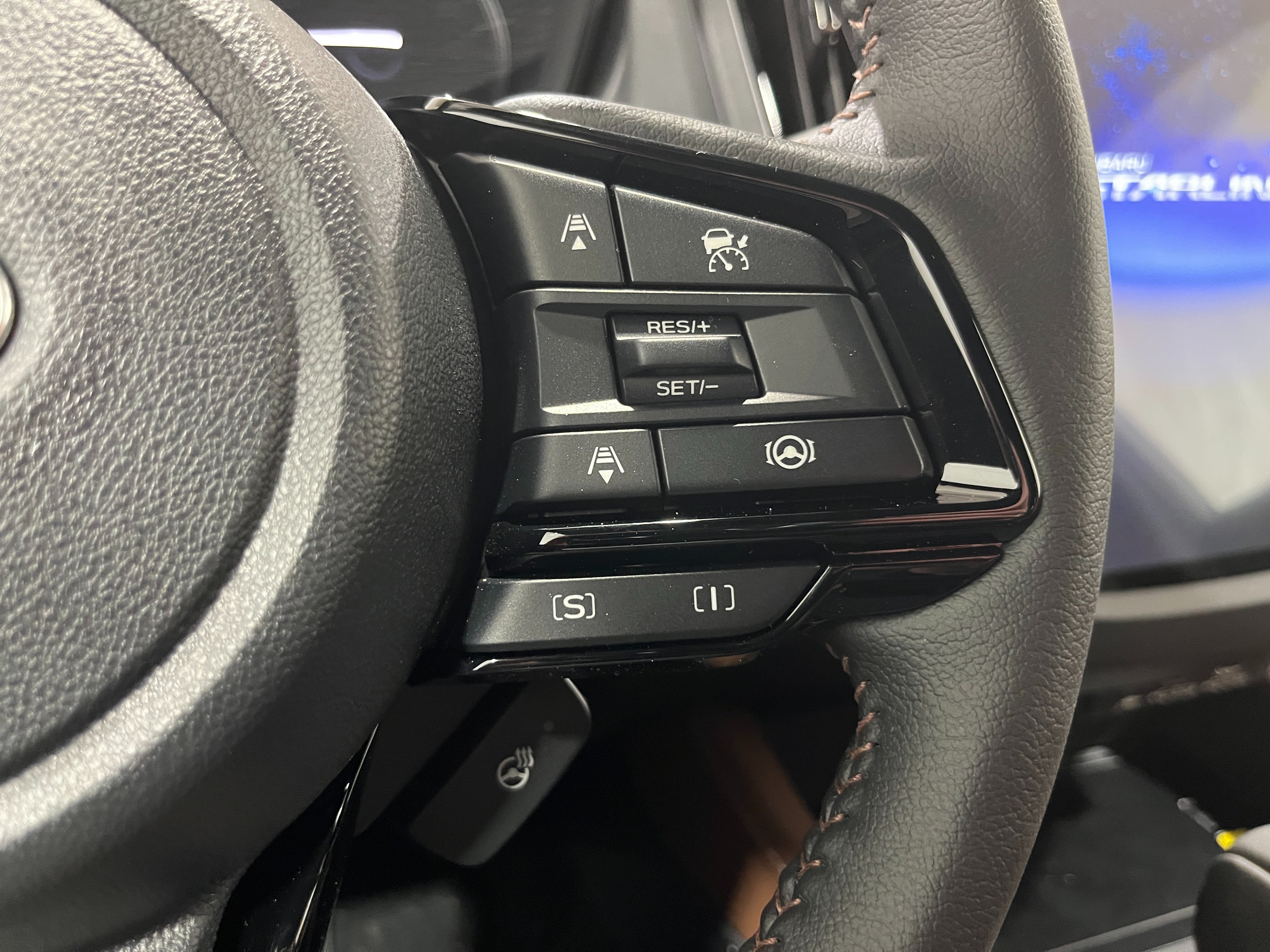 New 2026 CRYSTAL BLACK SILICA Subaru Touring image 18