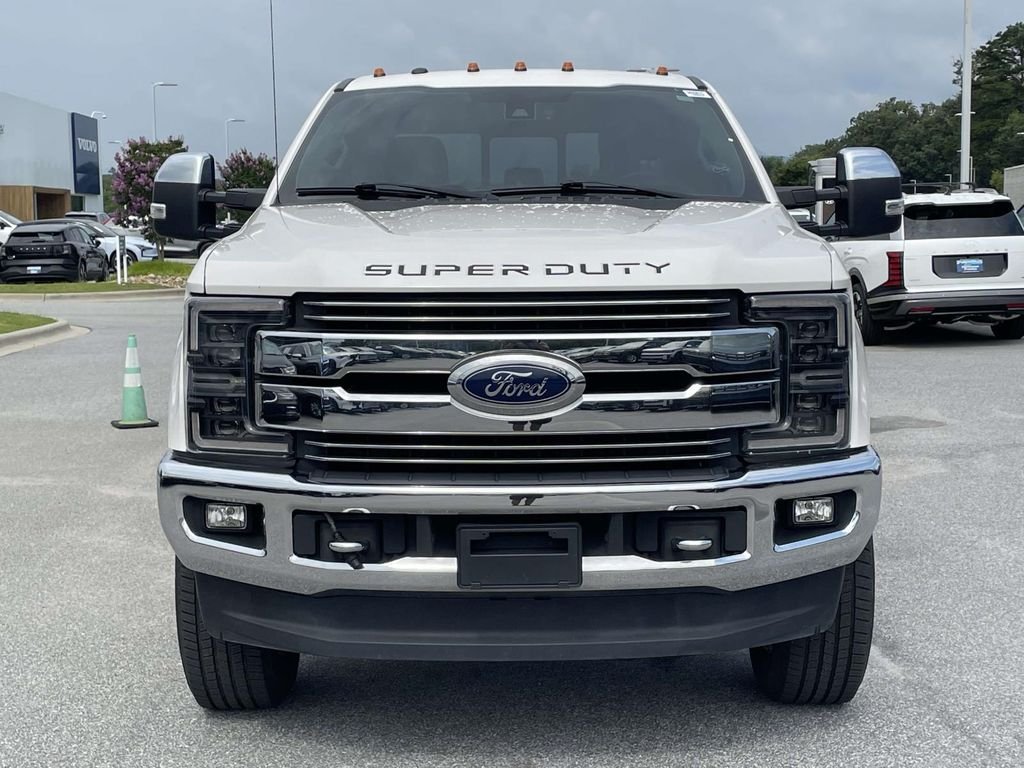 Used 2017 White Platinum Metallic Tri-Coat Ford Lariat image 27