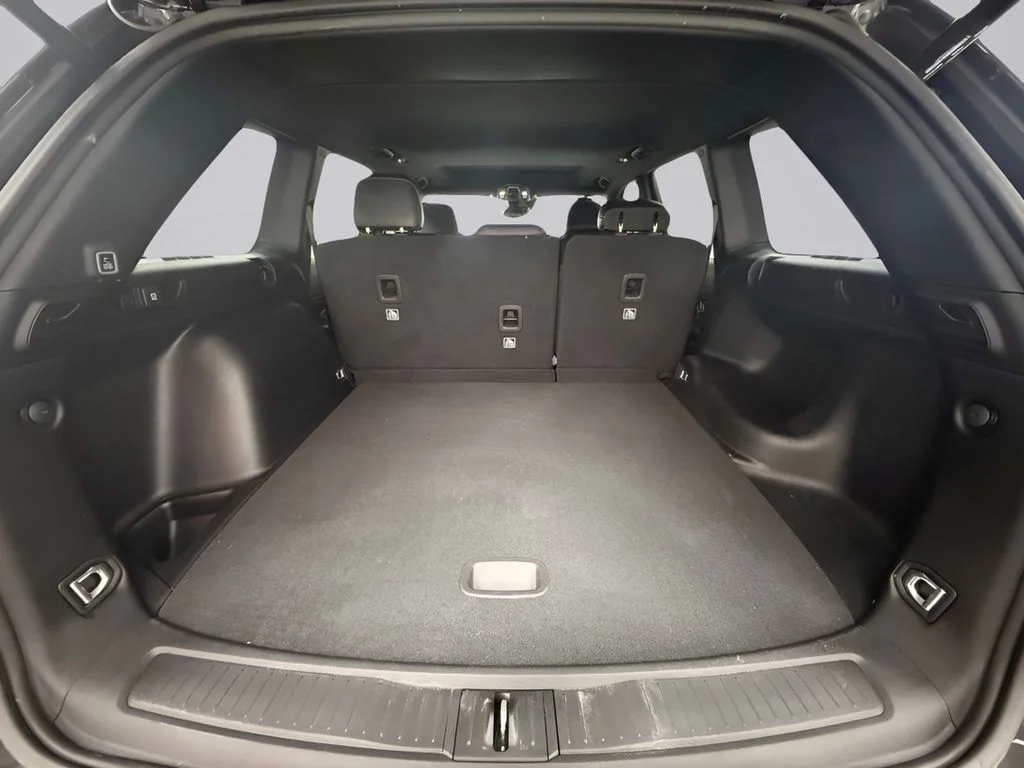 Used 2023 Gray Jeep Altitude X image 10