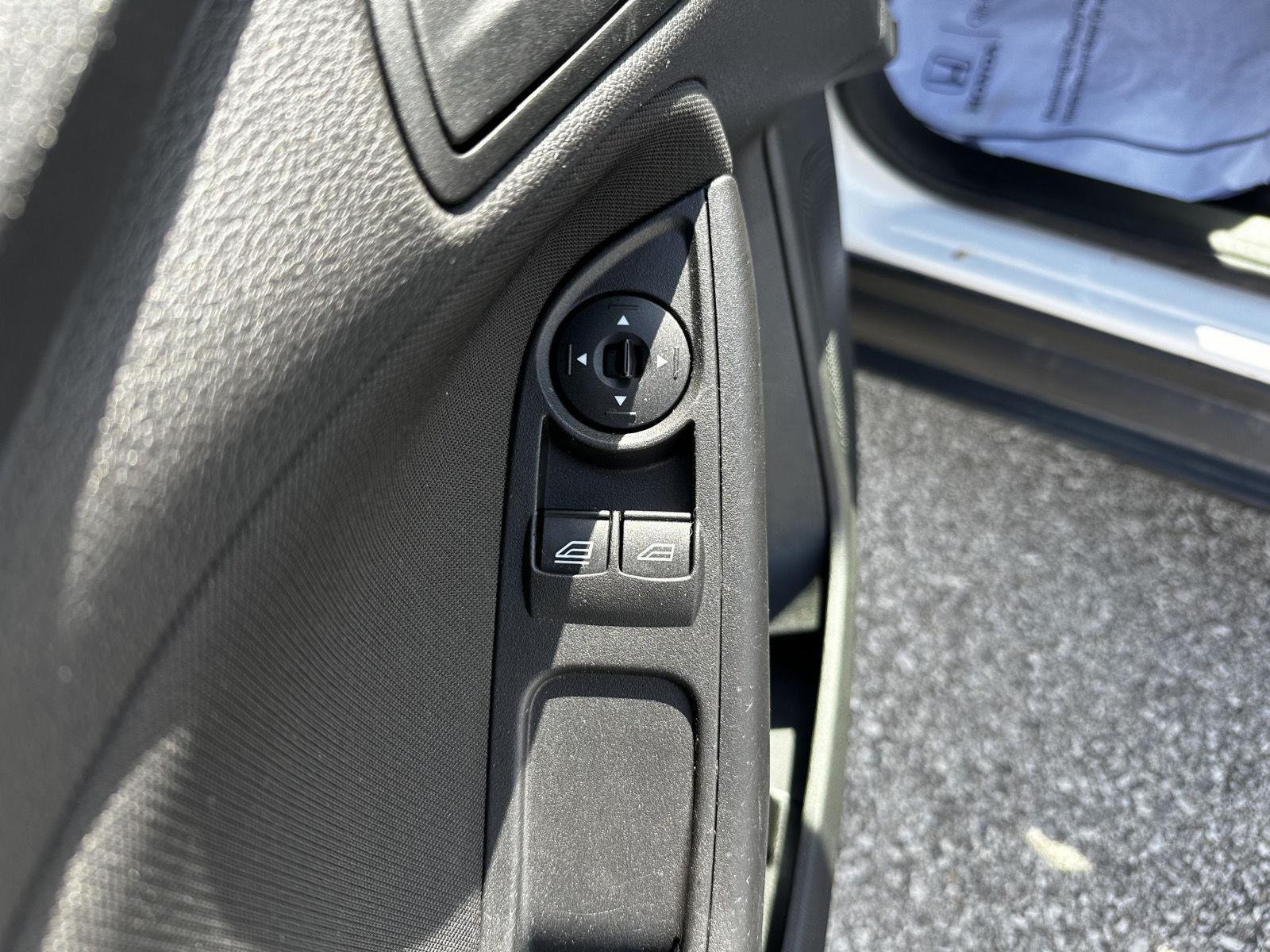 Used 2018 Oxford White Ford S image 9