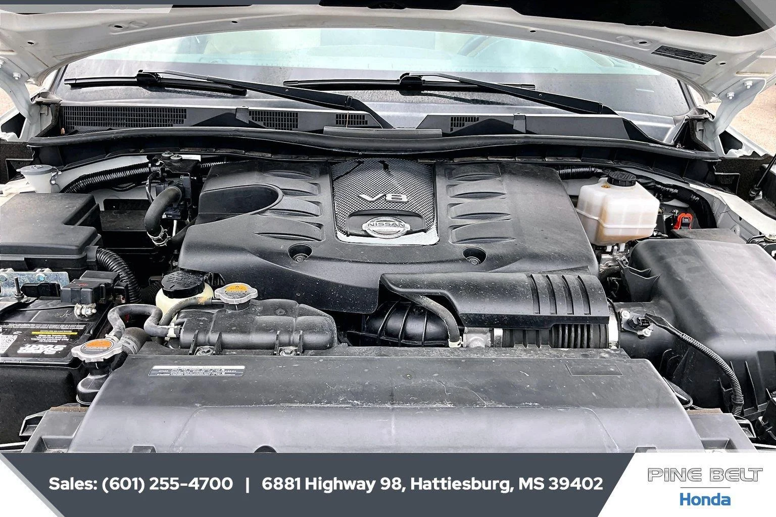 Used 2023 Aspen White Tricoat Nissan Platinum image 8