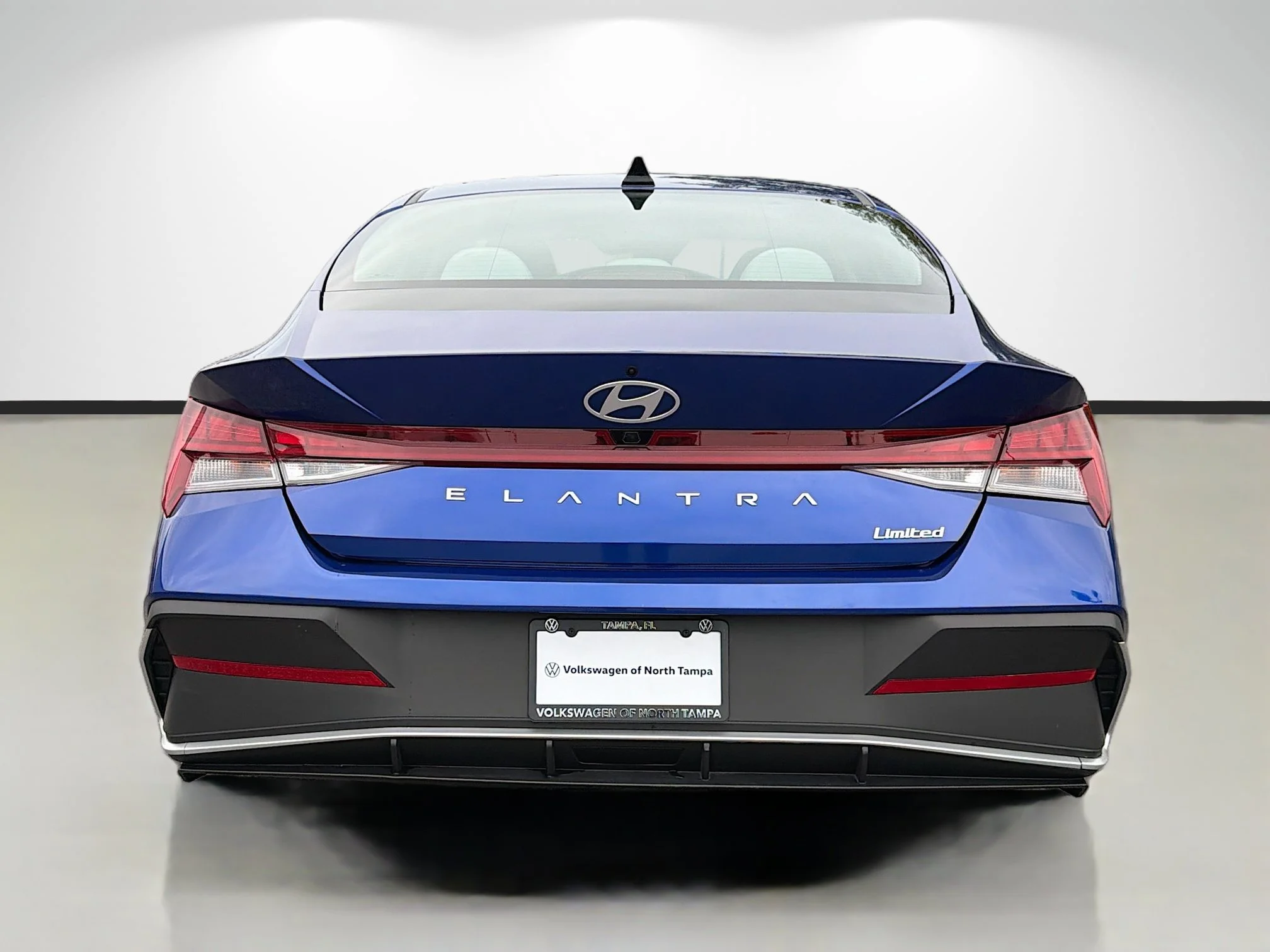 Used 2025 Intense Blue Hyundai Limited image 4