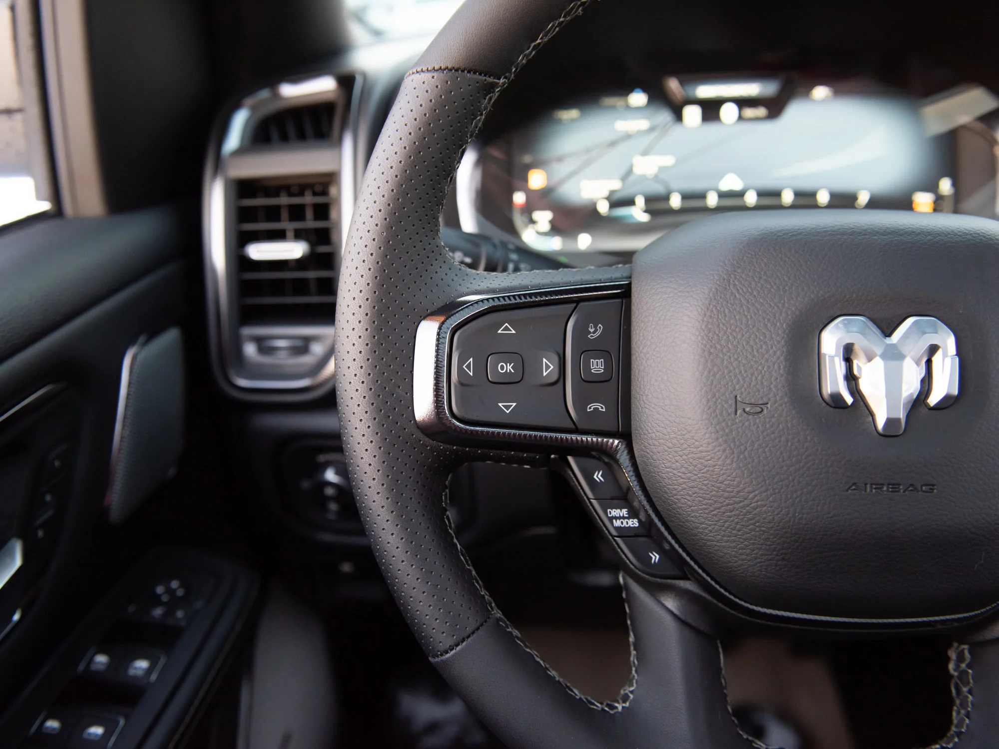 New 2026 White RAM Sport* HEMI V8 image 11