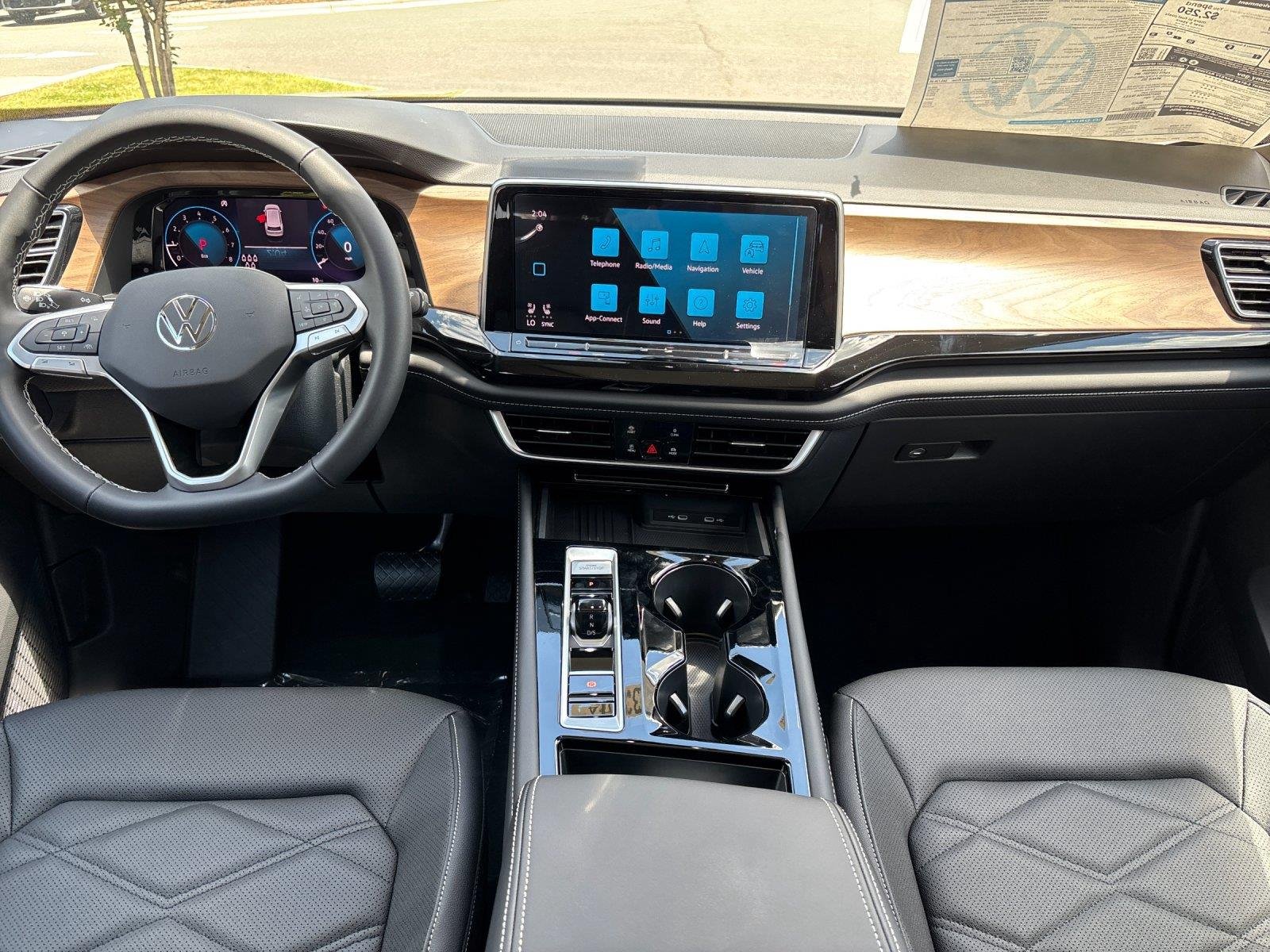 New 2026 pure gray Volkswagen 2.0T SE w/Technology image 34
