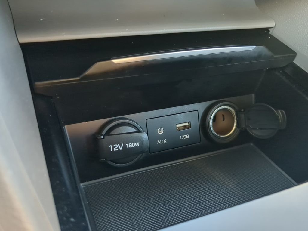 Used 2017 Electric Blue Metallic Hyundai Limited image 28