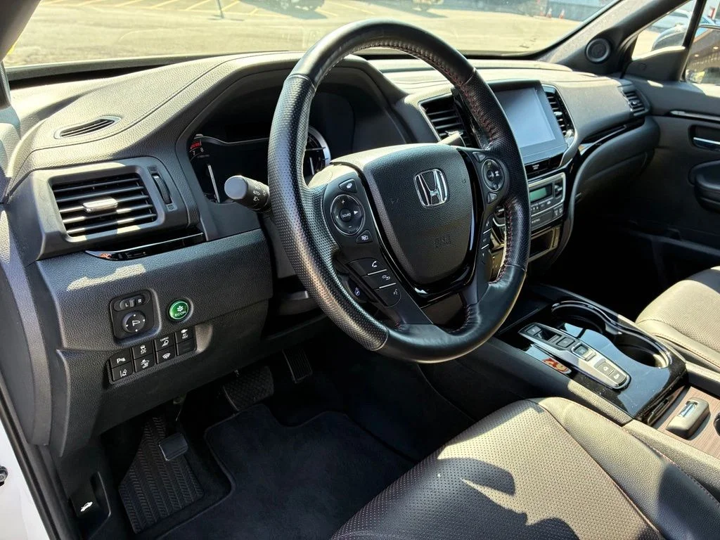 Used 2023 White Honda Black Edition image 26