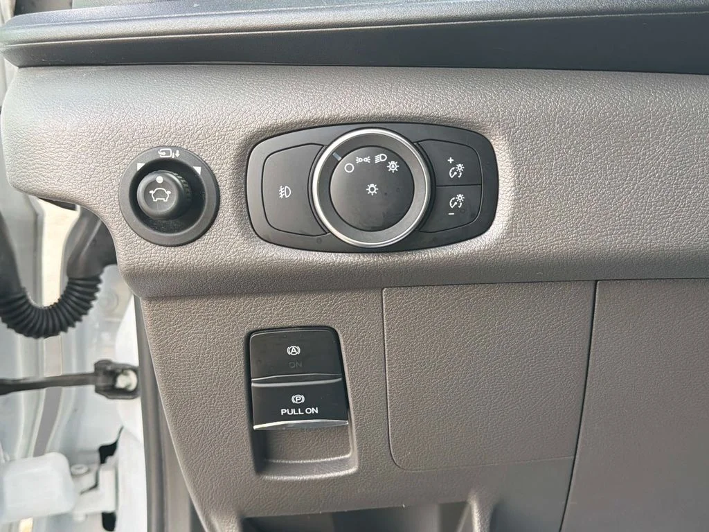 Used 2024 Oxford White Ford XLT image 23