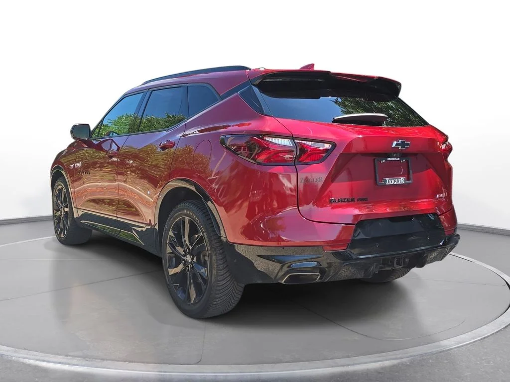 Used 2021 Red Chevrolet RS image 7