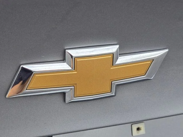Used 2023 Gray Chevrolet LT image 23