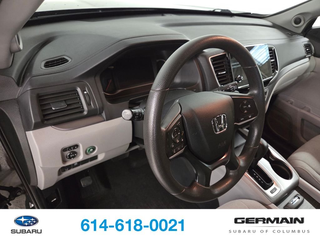 Used 2019  Honda EX image 17
