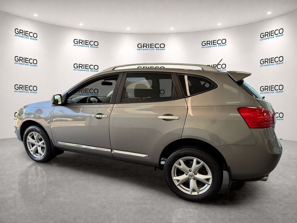 Used 2011 Gray Nissan SV image 5