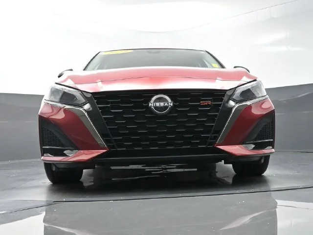 Used 2023 Red Nissan 2.5 SR image 31