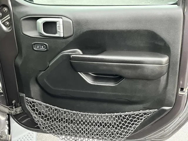 Used 2018 Gray Jeep Unlimited Sport S image 22