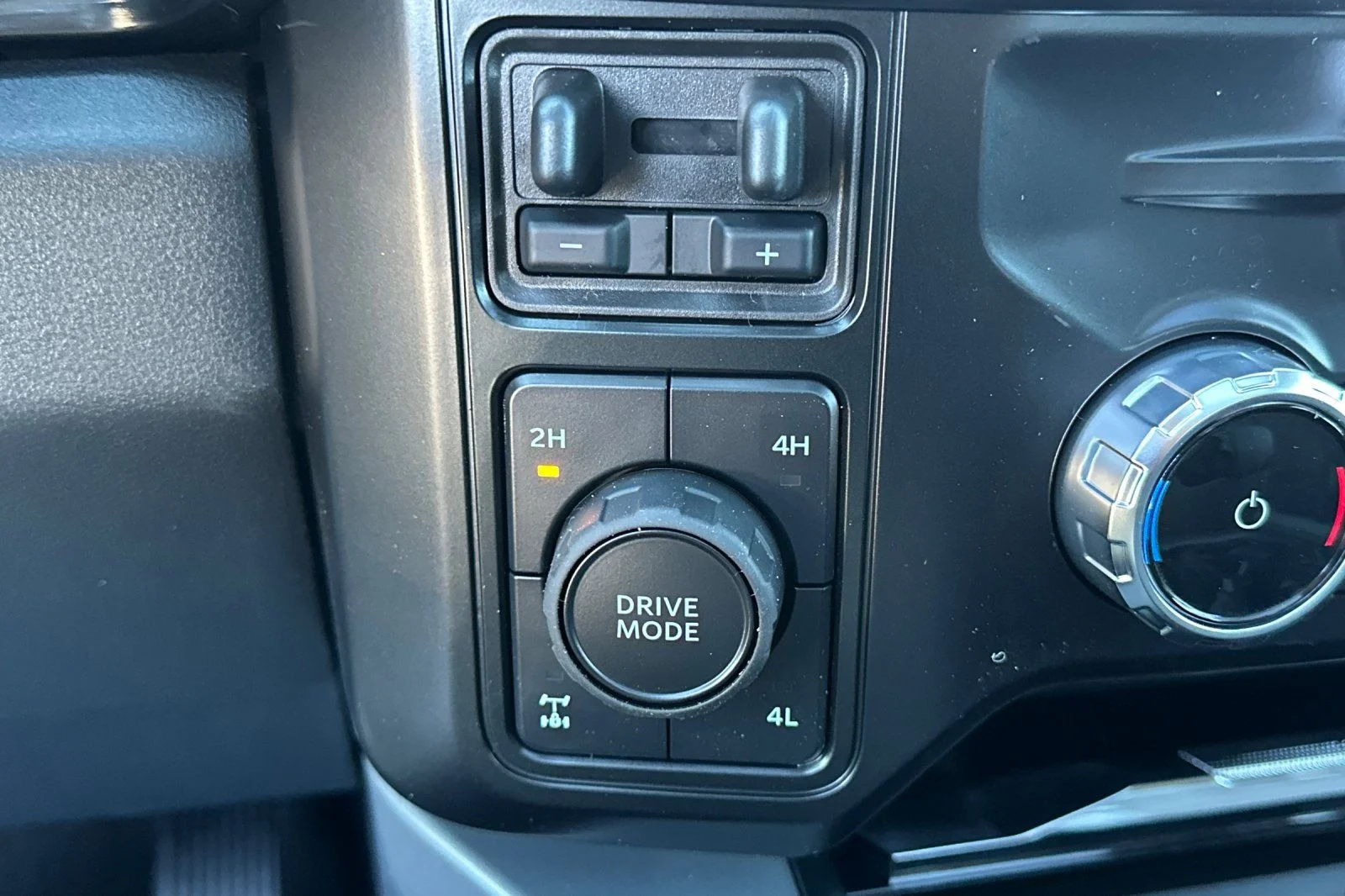 2026 Ford F-350 Super Duty Lariat - Photo 29