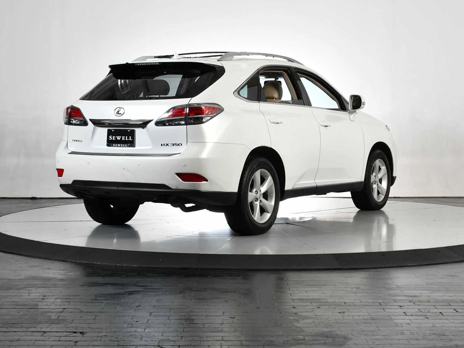Used 2013 Starfire Pearl Lexus  image 5