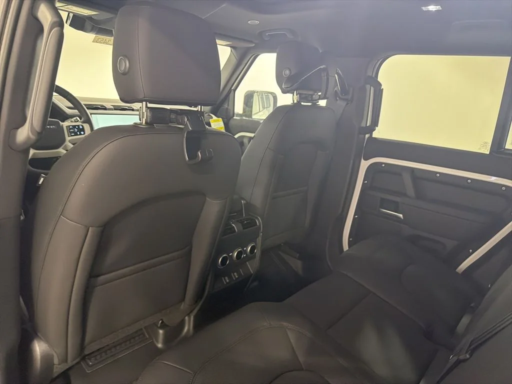 New 2026 Fuji White Land Rover S image 21