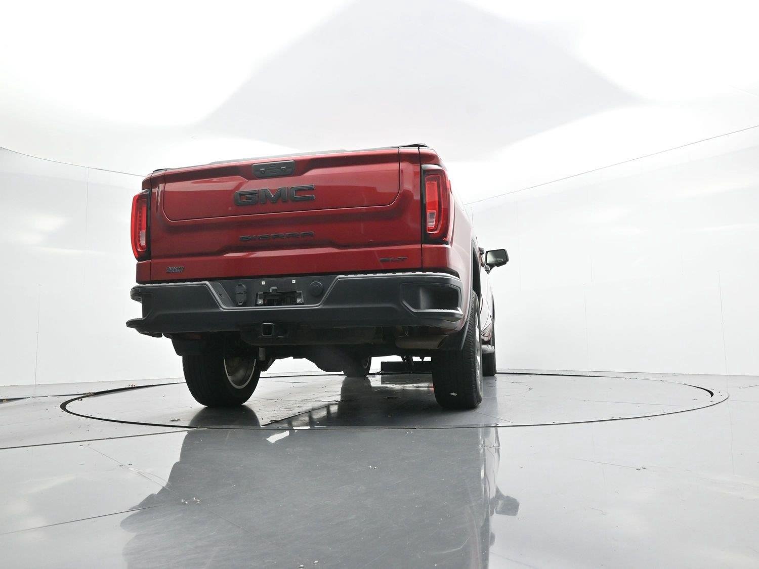 Used 2022 CAYENNE RED TINTCOAT GMC SLT image 50